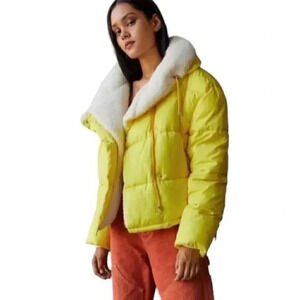 Urban Outfitters BDG Yellow Marlow Puffer Jacket  Size Medium